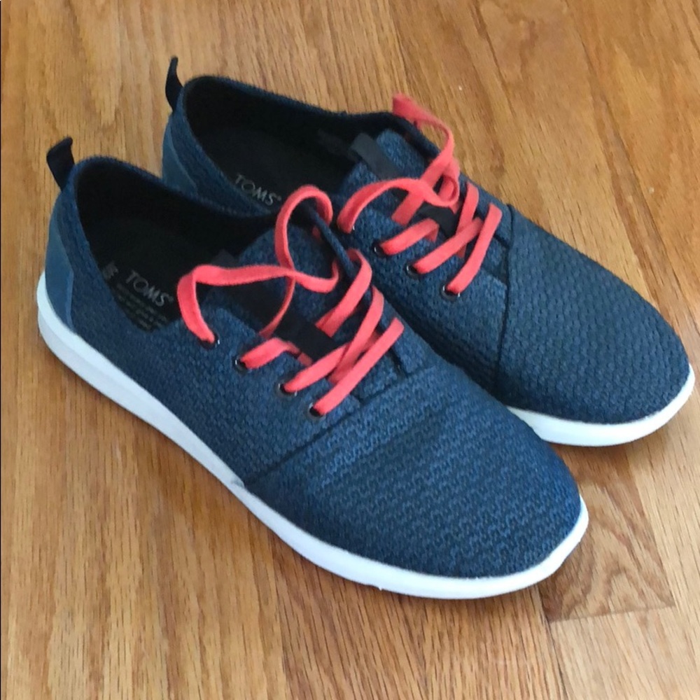 Toms Sneakers!